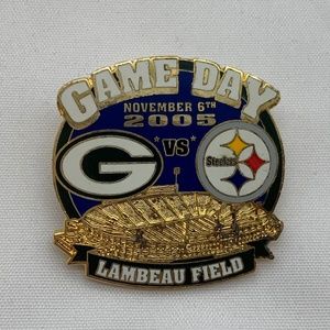 NFL Green Bay Packers vs. Pittsburgh Steelers Game Day Lambeau 2005 Lapel Pin